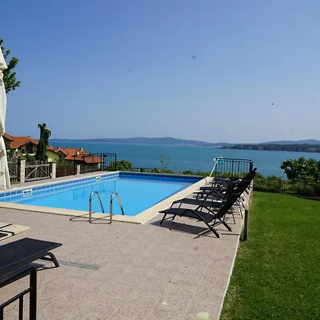 Six Bedroom Luxury With Private Pool In Quiet Residential Area Near Beaches Villa Sozopol