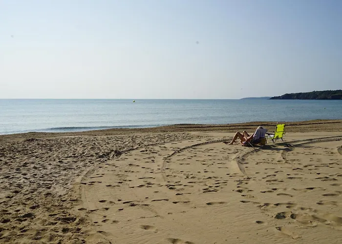 Βίλα Six Bedroom Luxury With Private Pool In Quiet Residential Area Near Beaches *