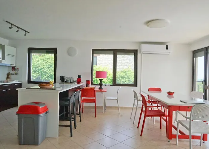 Βίλα Six Bedroom Luxury With Private Pool In Quiet Residential Area Near Beaches *