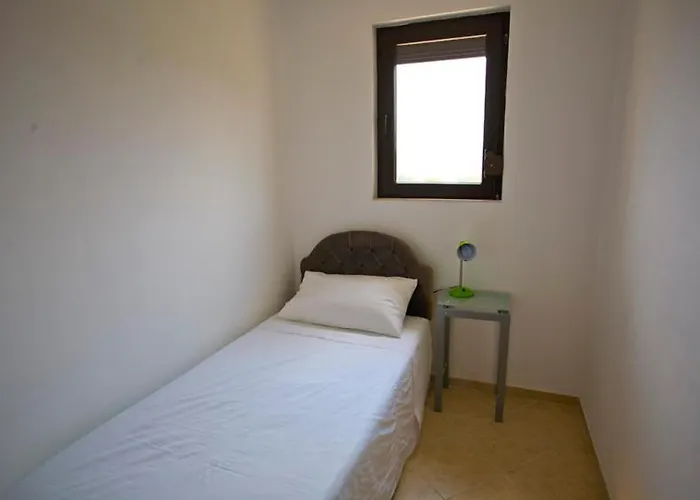 Βίλα Six Bedroom Luxury With Private Pool In Quiet Residential Area Near Beaches