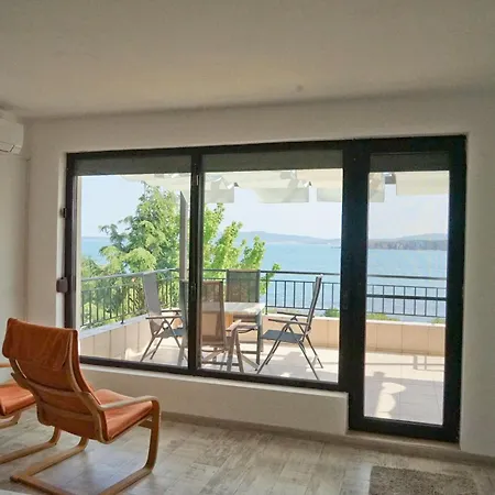 Six Bedroom Luxury With Private Pool In Quiet Residential Area Near Beaches Villa Sozopol