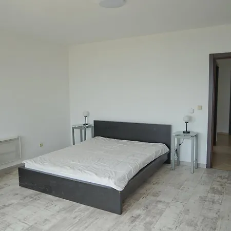 Six Bedroom Luxury With Private Pool In Quiet Residential Area Near Beaches Villa *