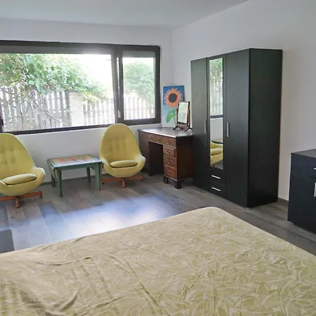 Six Bedroom Luxury With Private Pool In Quiet Residential Area Near Beaches 빌라 *