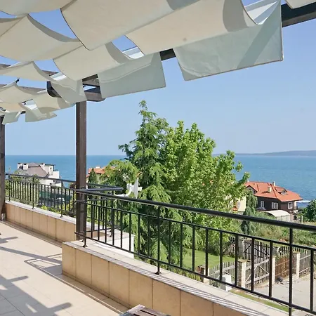 Villa Six Bedroom Luxury With Private Pool In Quiet Residential Area Near Beaches *
