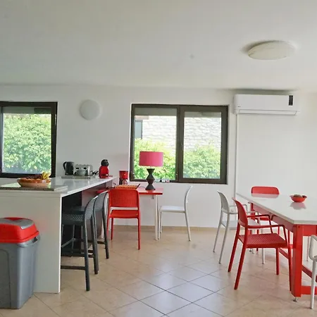 Villa Six Bedroom Luxury With Private Pool In Quiet Residential Area Near Beaches *