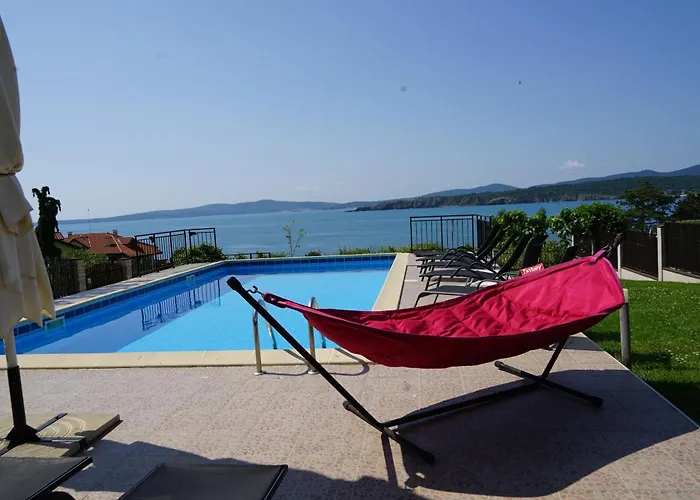 Six Bedroom Luxury With Private Pool In Quiet Residential Area Near Beaches Süzebolu