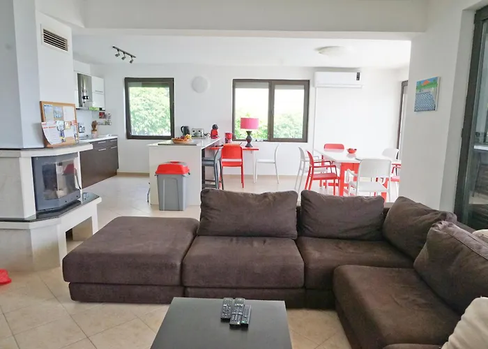 Six Bedroom Luxury With Private Pool In Quiet Residential Area Near Beaches Süzebolu